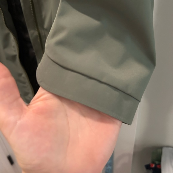 Lululemon Raincoat - Picture 3 of 4